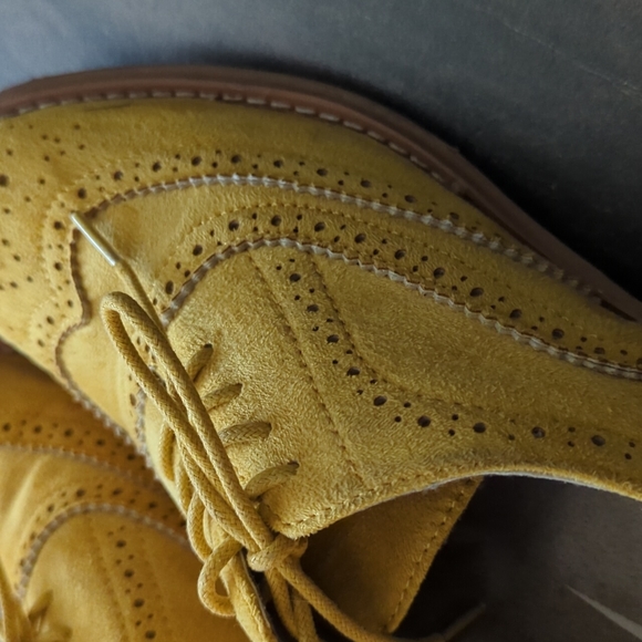 Wingtip brogues in Mustard - Picture 7 of 10